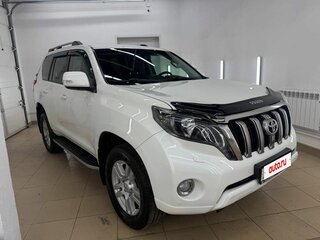 2014 Toyota Land Cruiser Prado 150 Series Рестайлинг 1, белый, 3140000 рублей, вид 3