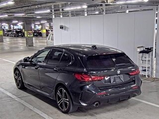 2020 BMW 1 серии 118i III (F40), чёрный, 1470007 рублей, вид 4