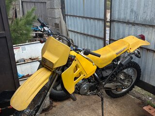 Suzuki TS 200R