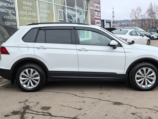 2017 Volkswagen Tiguan II, белый, 2185000 рублей, вид 3