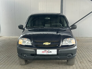 2017 Chevrolet Niva I Рестайлинг, зелёный, 674000 рублей, вид 3
