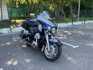 2017 Harley-Davidson CVO Limited, серебристый, 1650000 рублей, вид 1