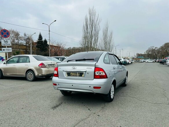 2010 Lada (ВАЗ) Priora I, серый, 299999 рублей - вид 6