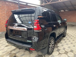 2019 Toyota Land Cruiser Prado 150 Series Рестайлинг 2, чёрный, 4950000 рублей, вид 4