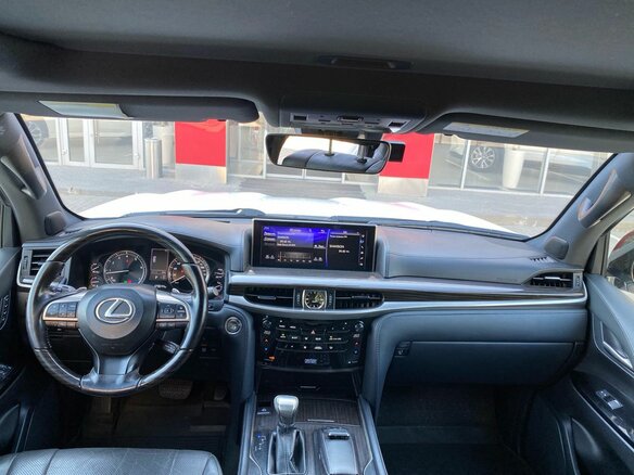 2021 Lexus LX 570 III Рестайлинг 2, белый, 8450000 рублей - вид 10