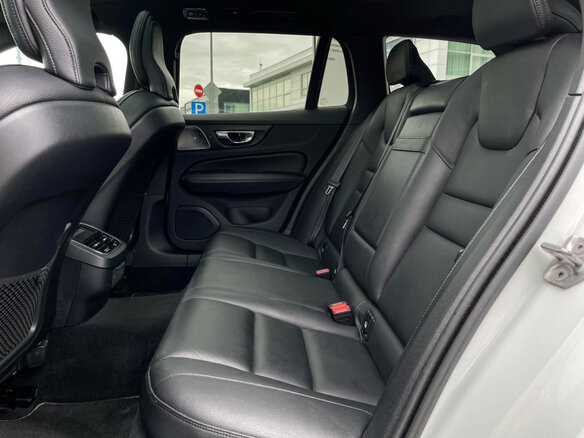 2018 Volvo V60 II, белый - вид 9