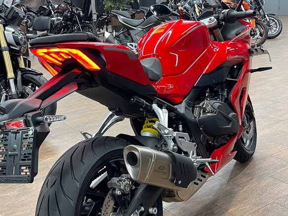 2026 QJMotor SRK 800 RR, красный, 859000 рублей - вид 6