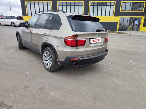 2008 BMW X5 3.0si II (E70), золотистый, 1650000 рублей - вид 4