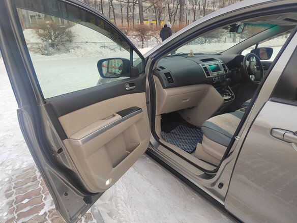 2008 Mazda MPV III (LY), серый, 1200000 рублей - вид 18