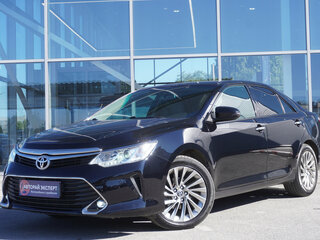 2017 Toyota Camry VII (XV50) Рестайлинг 2, чёрный, 1995000 рублей, вид 1