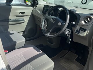2016 Daihatsu Mira e:S I Рестайлинг, белый, 530000 рублей, вид 5
