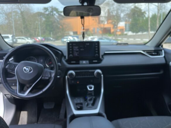 2019 Toyota RAV4 V (XA50), белый, 3200000 рублей - вид 7