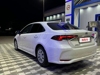 2022 Toyota Corolla XII (E210), белый, 2100000 рублей, вид 3