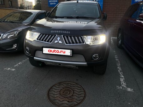 2011 Mitsubishi Pajero Sport II, коричневый, 2250000 рублей, вид 2