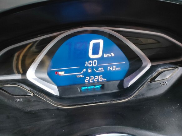 2018 Honda PCX 150, красный, 239000 рублей - вид 9