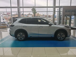 2026 Geely EX5 Гибрид EM-R, серебристый, 3829990 рублей, вид 5