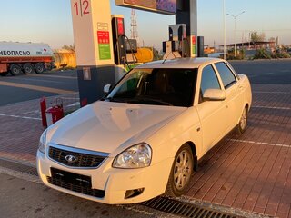 2015 Lada (ВАЗ) Priora I Рестайлинг, белый, 620000 рублей, вид 2