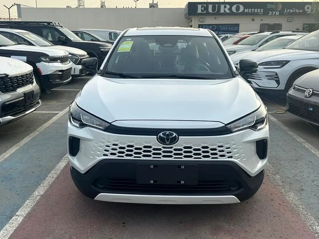 Открыть фотографии: Toyota Corolla Cross I Рестайлинг