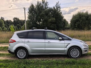 2010 Ford S-MAX I Рестайлинг, серебристый, 990000 рублей, вид 4