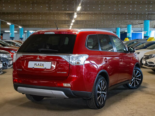 2014 Mitsubishi Outlander III Рестайлинг, красный, 1595000 рублей, вид 4