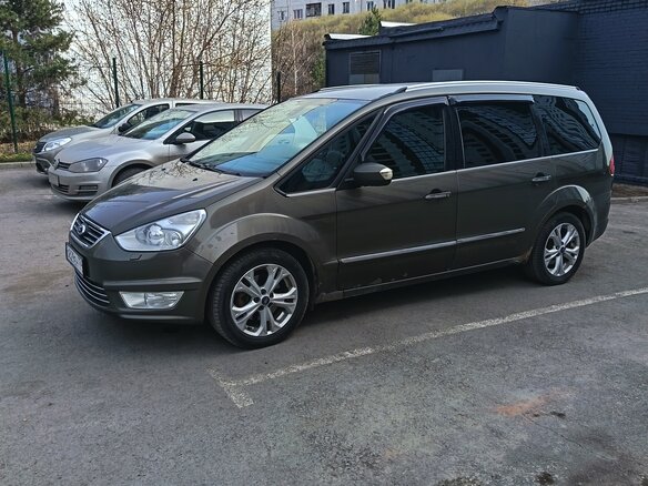 2010 Ford Galaxy II Рестайлинг, зелёный, 960000 рублей - вид 1