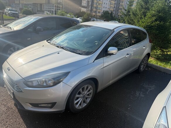 2017 Ford Focus III Рестайлинг, серебристый, 1250000 рублей