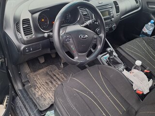 2017 Kia Cerato III Рестайлинг (Classic), чёрный, 1200000 рублей, вид 4