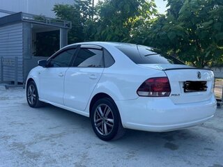2013 Volkswagen Polo V, белый, 670000 рублей, вид 4