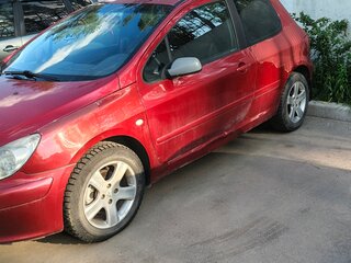 2002 Peugeot 307 I, красный, 190000 рублей, вид 2