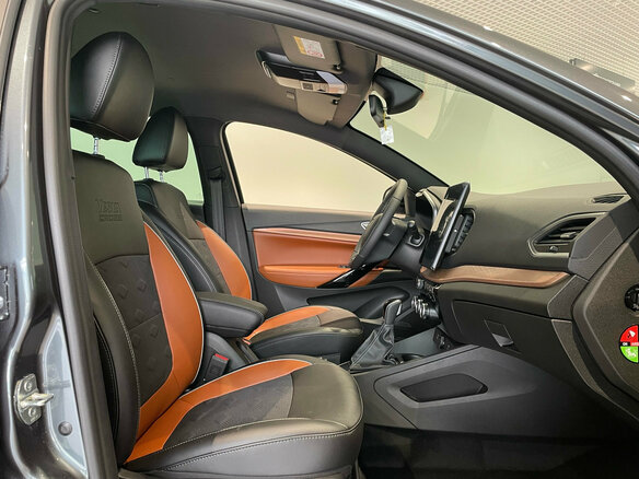 2026 Lada (ВАЗ) Vesta SW Cross I Рестайлинг (NG), серый - вид 4