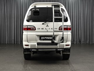 2006 Mitsubishi Delica IV, белый, 1970000 рублей, вид 4