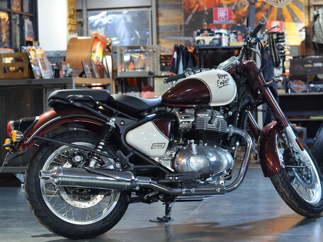 2026 Royal Enfield Classic 650, пурпурный, 712000 рублей, вид 3