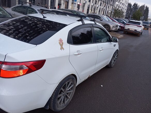 2012 Kia Rio 4-speed III, белый, 700000 рублей - вид 5