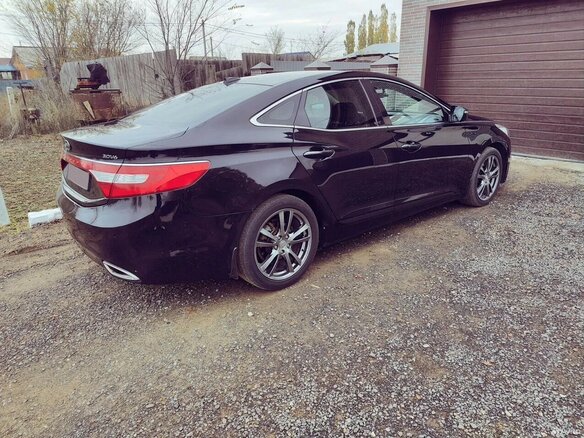 2012 Hyundai Grandeur V, чёрный, 900000 рублей - вид 4