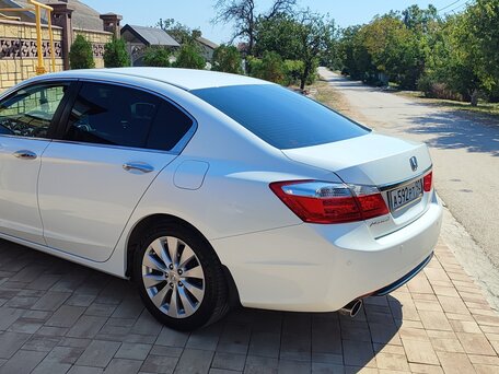 2013 Honda Accord IX, белый, 1700000 рублей, вид 4