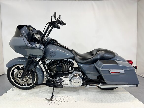 2012 Harley-Davidson Road Glide, серебристый, 760000 рублей - вид 1