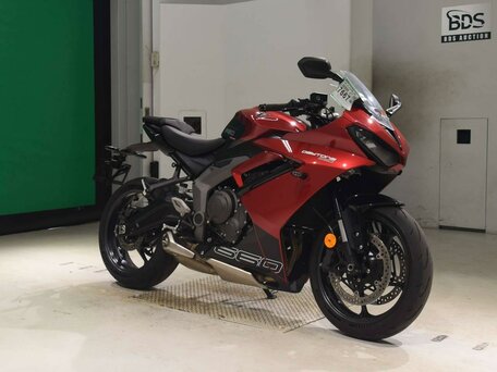2024 Triumph Daytona 660, красный, 875000 рублей, вид 3