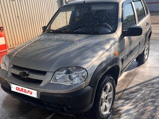 2010 Chevrolet Niva I Рестайлинг, бежевый, 290000 рублей, вид 1