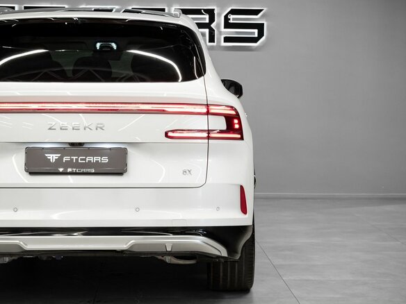 2026 Zeekr 8X 70 kWh, белый, 11994000 рублей - вид 12