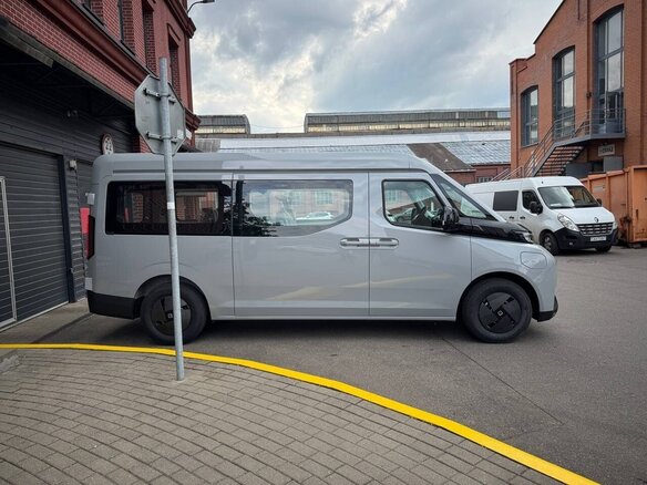 2026 Farizon SuperVan, серебристый, 3416692 рублей - вид 4