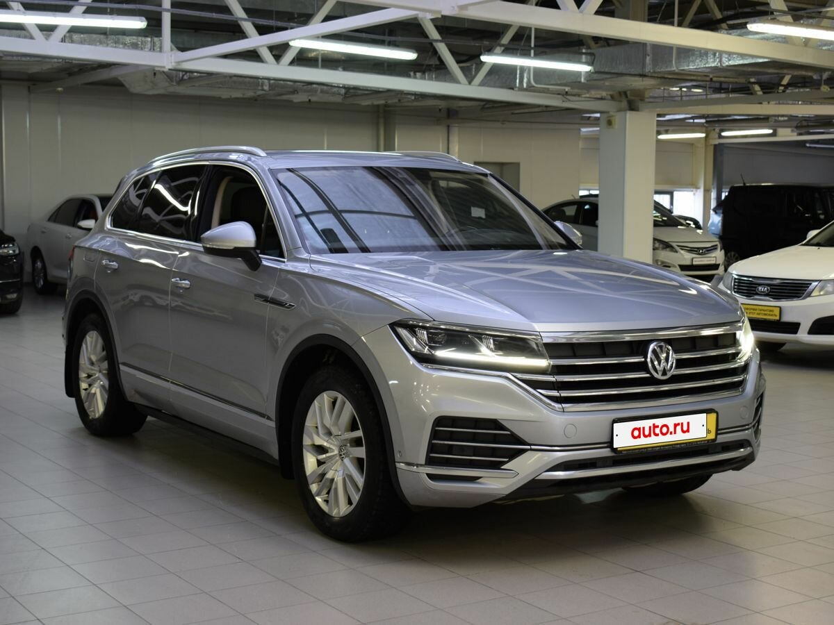 Открыть фотографии: Volkswagen Touareg III