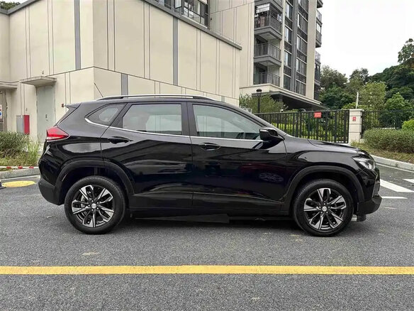 2019 Chevrolet Tracker IV, чёрный, 800100 рублей - вид 5