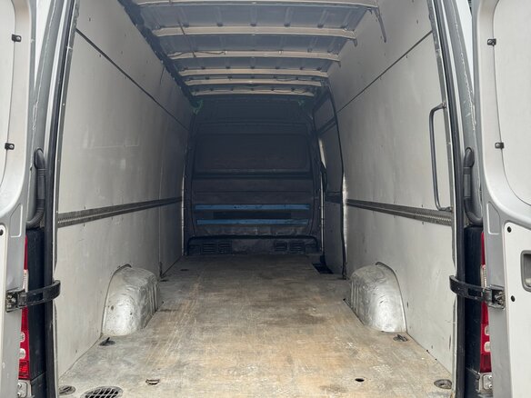 2010 Mercedes-Benz Sprinter, серебристый, 2400000 рублей - вид 14