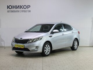 2013 Kia Rio 4-speed III, серебристый, 499000 рублей, вид 1