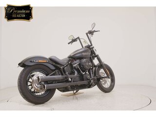 2019 Harley-Davidson Street Bob, чёрный, 1399000 рублей, вид 5