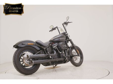 2019 Harley-Davidson Street Bob, чёрный, 1399000 рублей, вид 5