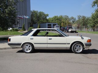 1983 Nissan Cedric VI (Y30), белый, 570000 рублей, вид 3
