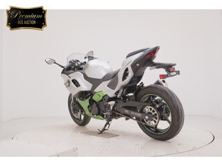 2025 Kawasaki Ninja 7, серый, 1200000 рублей, вид 3
