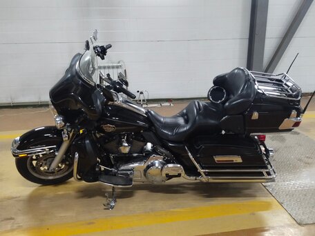 2008 Harley-Davidson Electra Glide, чёрный, 899990 рублей, вид 3