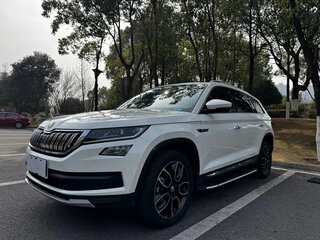 2023 Skoda Kodiaq I Рестайлинг, белый, 2950777 рублей, вид 1